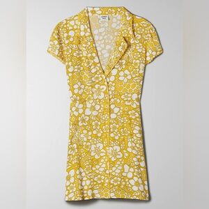 NEW WITH TAGS Aritzia Sunday Best Vida Dress in Marigold Yellow Floral